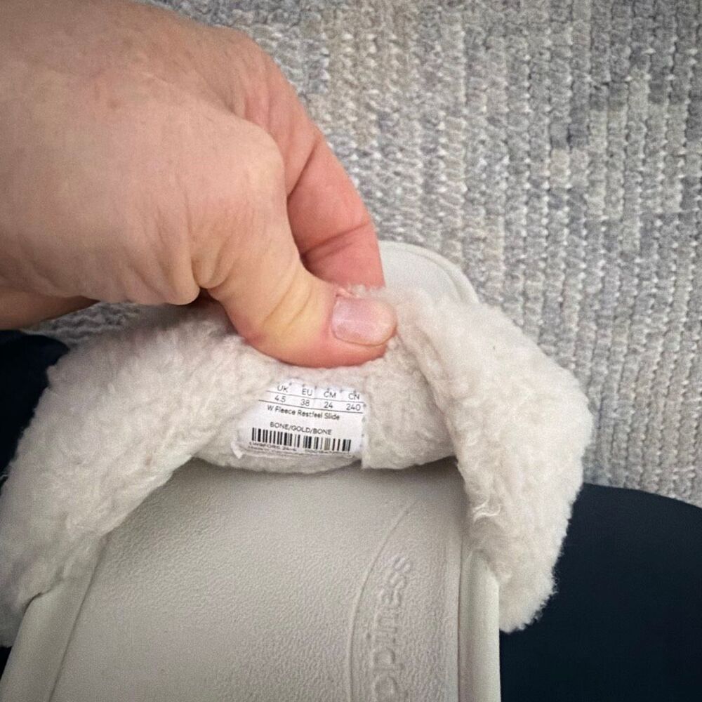 Lululemon Fleece Restfeel Slides Size 7 - Picture 11 of 11